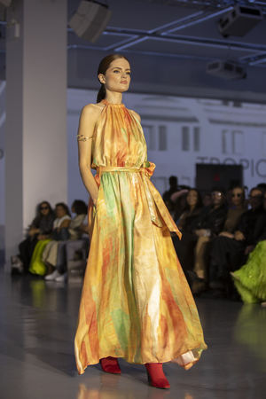 Tropical Metropolis look 4.