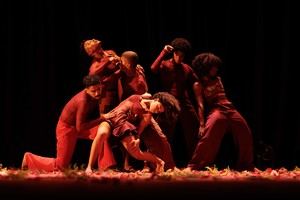 “Carmesí” da inicio a una esplendorosa Temporada de Danza Contemporánea de Bellas Artes