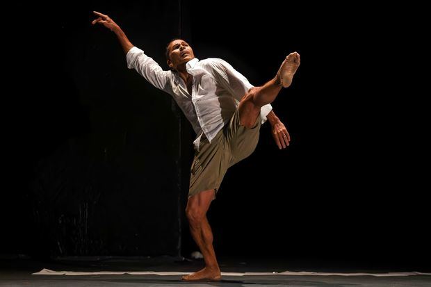 De ninguna parte, autoría de Patricia Ortega, interpretada por Roberto López.