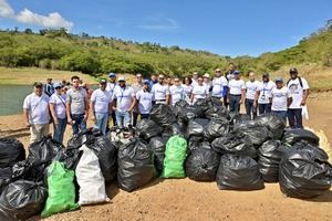 Fundación Propagas lidera limpieza de playas y ríos en Santo Domingo