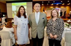 Altagracia Mariñez, Augusto Sánchez y Candy de Medina.