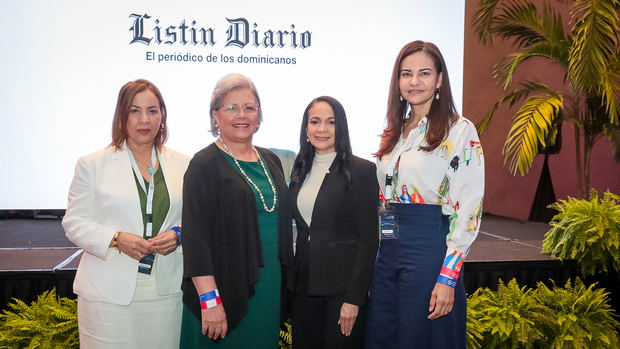 Rosario Vásquez, Cándida Mejía, Marta Quéliz y Celeste Pérez.
