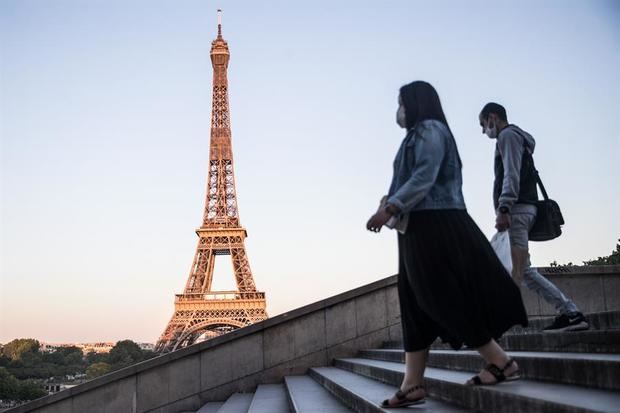 Francia registra 28.530 muertos por coronavirus.