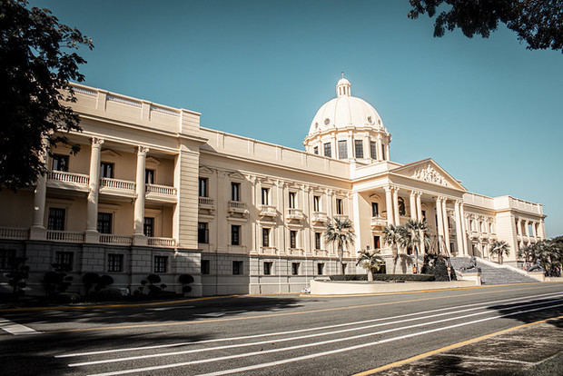 Abinader designa abogados para recuperar bienes sustraí­dos al Estado.