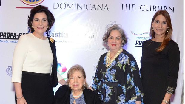 María Amalia León, Margarita Copello de Rodríguez, Carmen Rita Malagón y María Elena Aguayo.