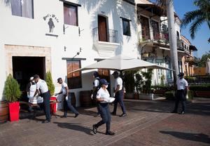 Fogones solidarios en la Zona Colonial durante la cuarentena