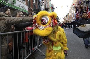 Vista del desfile para cerrar los festejos del Año Nuevo Lunar en el barrio Chinatown, en Nueva York, EE.UU.