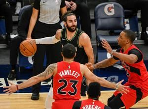 81-86: La mala defensa condena a los Wolves a la derrota frente a los Raptors