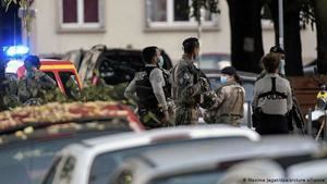 Otro ataque islamista en Francia: herido de bala un sacerdote ortodoxo en Lyon