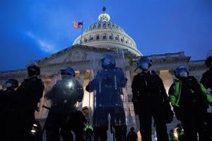 Washington vive una jornada de caos con el asalto de trumpistas al Congreso