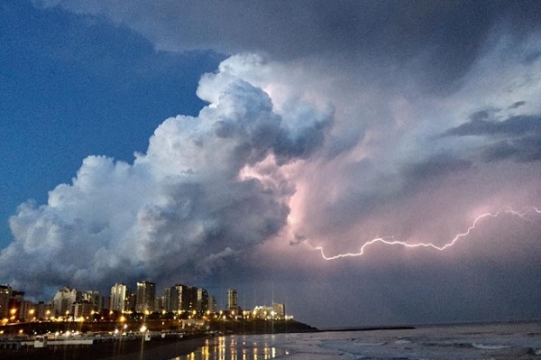 Tormentas con tronadas