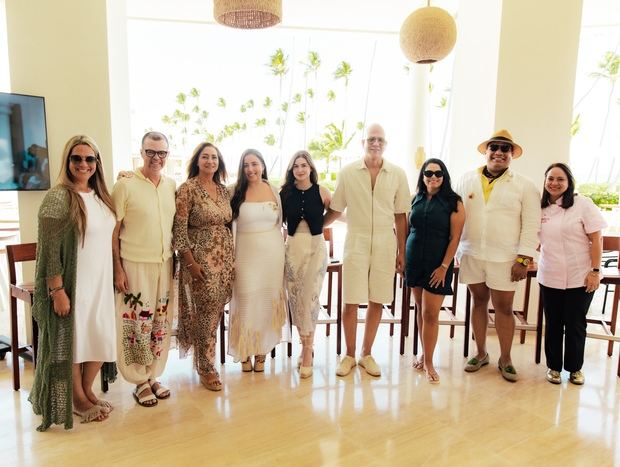 Panelistas y moderadores del Fashion Talk.