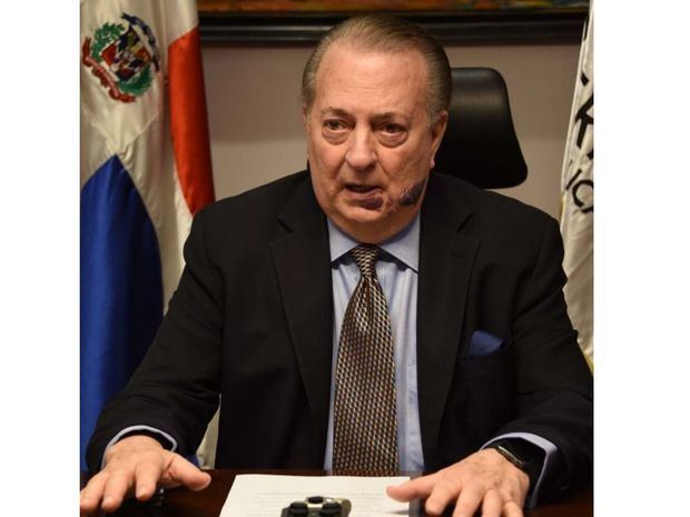 Ministro de Cultura Eduardo Selman.