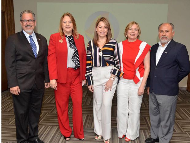 José Manuel Patín Muñiz, Eloisa Muñoz, Eliana Patricia Díaz, Zaide Alba y Juan Antonio Álvarez.