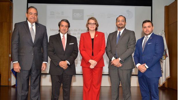 Julio Amado Castaños Guzmán, Jaime Caycedo, Aída Mencía Ripley, Leandro Féliz Matos y Agustín Díaz.