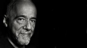"Hippie", el libro más autobiográfico de Coelho, se publica en español