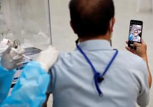 Tailandia comienza a inocular dosis de refuerzo a los vacunados con Sinovac