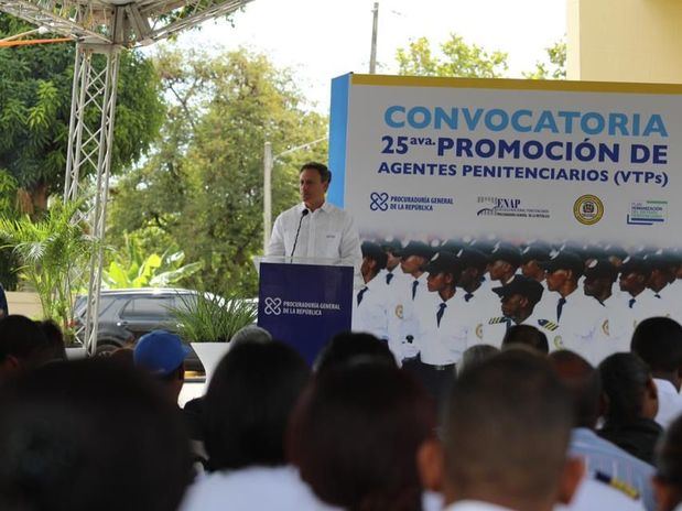 El procurador Jean Rodríguez explicó que buscan captar jóvenes talentos con vocación de servicio en todas las comunidades del norte, sur y este del país.