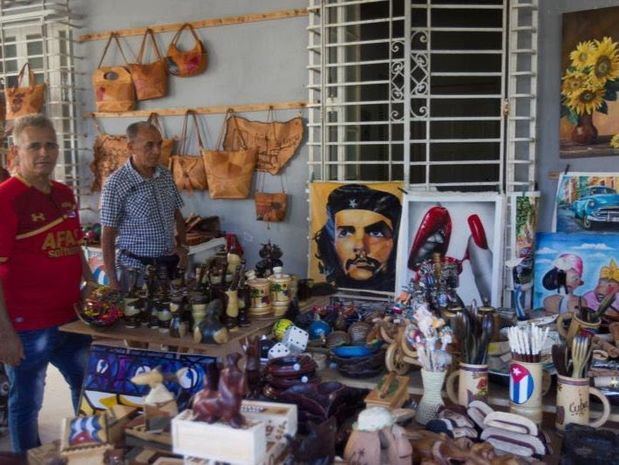 Trabajadores cubanos.