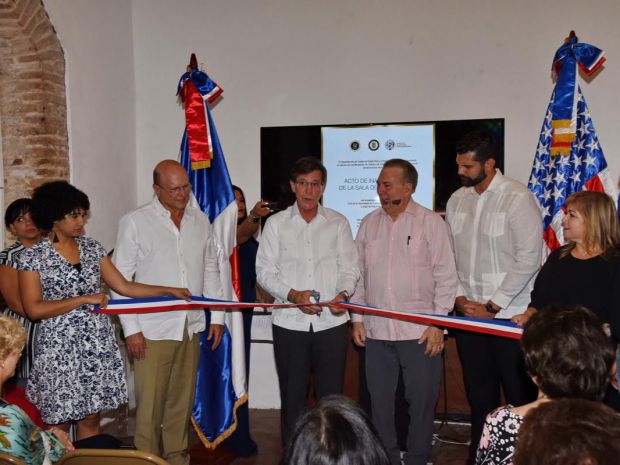 El secretario de Estado del Departamento de Estado de Puerto Rico, Luis Rivera Marín, quien agradeció a los organizadores y al gobierno dominicano la dedicatoria de Puerto Rico como Invitado de Honor de esta FILSD 2019.