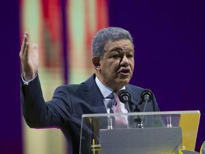 Leonel Fernández reitera su rechazo a reelección presidencial de Danilo Medina
 