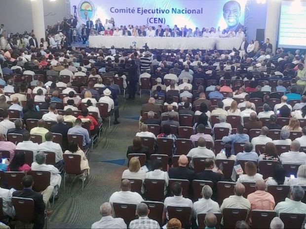 Participantes en la reunión del CEN del PRD. (Foto:Cortesía).