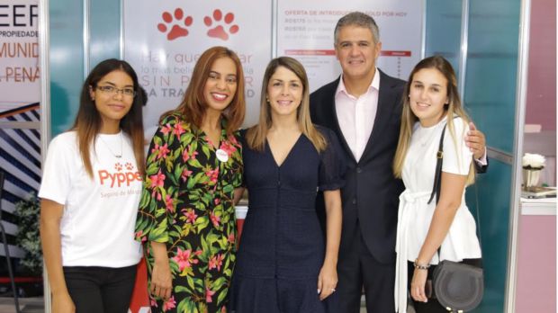 Nicole Cuevas, Marisol Fermin, Yessenia Attias, Ricardo Rizek y Jean Marie Rizek. (Foto:Cortesía).