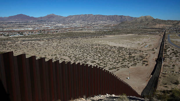Comité del Congreso de EE.UU. aprueba 10,000 millones de dólares para el muro