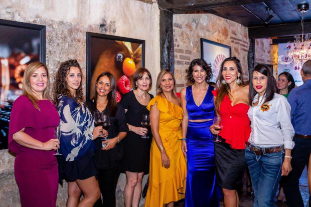 Orquídea Domínguez, Giulia Barbero, Viursis Vargas, María Garrido, Roseiby Cruz, Carolina Leiva, Lorena Gutiérrez y Esther Camilo.