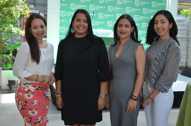 Cecilia Gómez, Mercy Diplán, María Hernández y Sabrina Baylone.