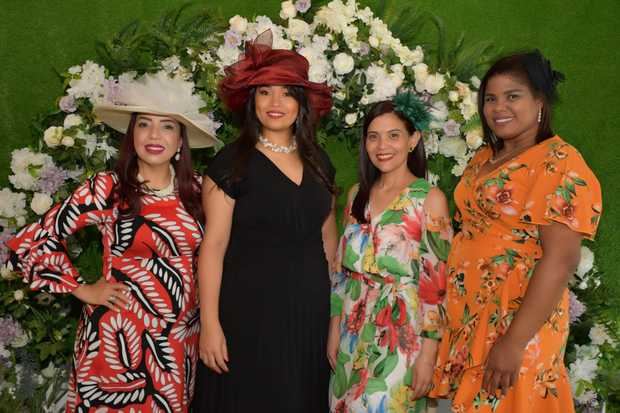 Doming Reyes, Penélope Gil, Octavia Negrín y Rosa Hernández.