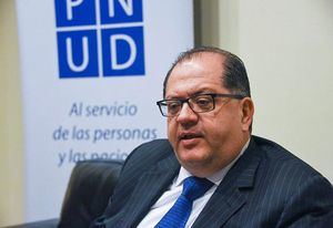 Director Regional del PNUD entregó a la alcaldesa Carolina Mejía plataforma de interacción ciudadana