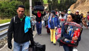 Miles de venezolanos entran a Perú antes de que se les exija pasaporte