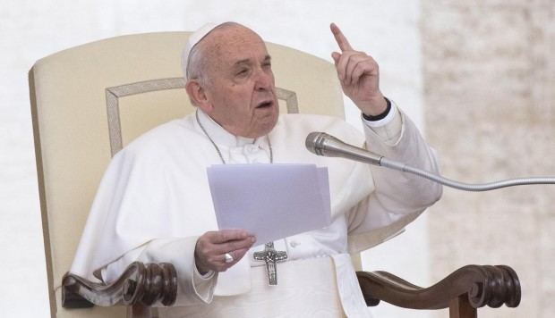 El papa Francisco pide hablar de "personas migrantes" para abordar el tema con respeto 