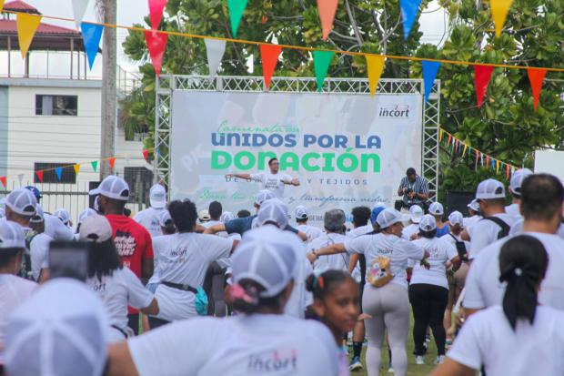 Caminata “Unidos por la Donación de Órganos y Tejidos” reúne a más de 500 participantes en Santo Domingo