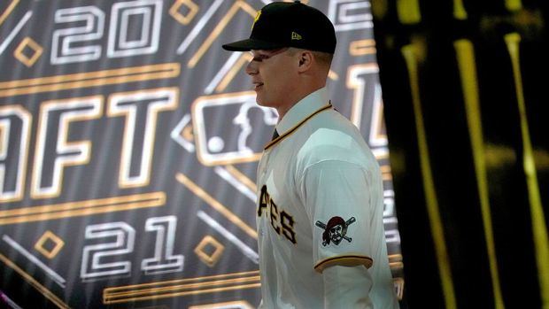 Piratas recluta receptor Henry Davis primera selección en draft.