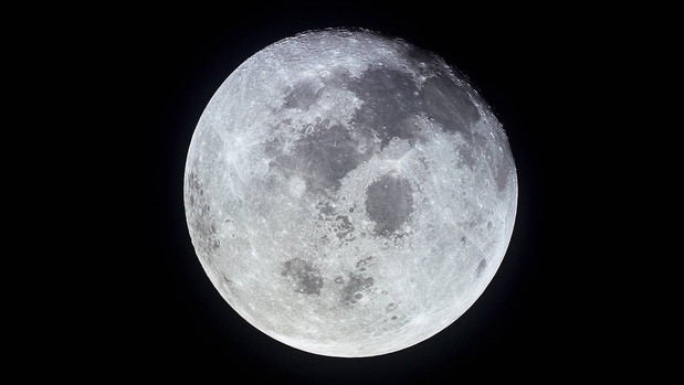 La “superluna de nieve” iluminará el cielo este fin de semana.