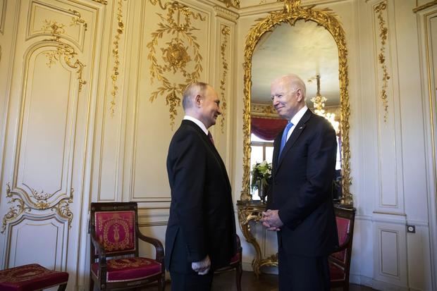 Vladímir Putin y Joe Biden.