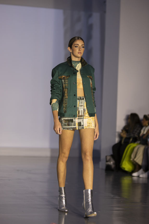 Tropical Metropolis look 5.