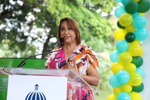 Niños y jóvenes en la graduación.