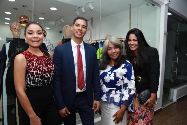 Ana Laura Calderon, José Alejandro Sánchez, Ninoska Román y Mariana del Castillo