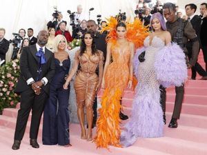 Extravagantes trajes se impusieron en la gala Met 2019