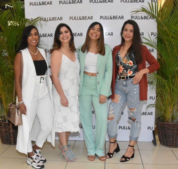 Jiordana Moscoso,Erika Oliva,Maite Grullon y Claudia Matos.