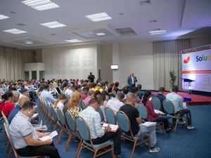 Microempresarios en el taller de Soluciones Scotiabank en Santiago.