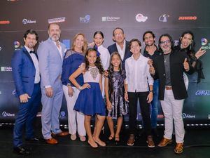 Jumbo realiza gala premier de película “Colours”