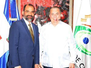 El embajador de Rep&#250;blica Dominicana ante el Reino de Espa&#241;a visita al ministro de Cultura