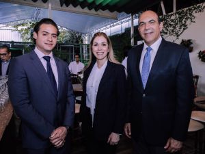 Alberto Yunén, María Isabel Terán y Miguel Contreras.