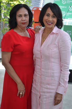 Adelaida Barreiro y Carmen Villar.
