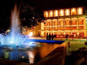 Teatro Nacional Eduardo Brito. 