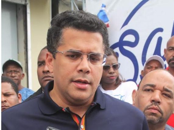 Alcalde del Distrito Nacional, David Collado. 